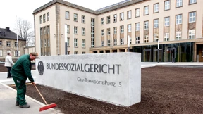 Milliarden für Hartz IV erlaubt 