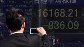 Börse in Tokio bricht um mehr als fünf Prozent ein