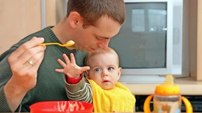 Betriebe halten sich für familienfreundlich – Mitarbeiter widersprechen