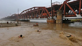 Mehr als 70 Menschen sterben bei Überschwemmungen