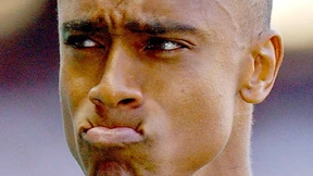 Auffällige Etiketten auf Creme-Döschen