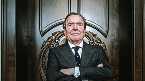 Schröder-Anwalt nennt Verhalten des Haushaltsausschusses würdelos