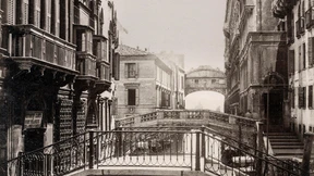 In hundert tiefen Einsamkeiten