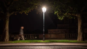 Wie viel Licht verträgt die Erde, und warum verfallen die Sitten?