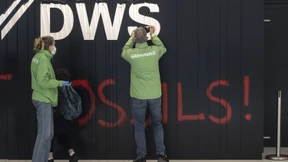 Greenpeace besprüht Wände der DWS