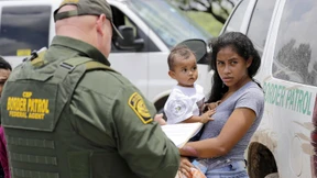 Behörden setzen Verfolgung von Familien aus