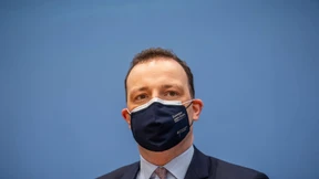 Spahn: „Vielleicht müssen wir Schritte rückwärts gehen“