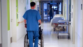 Spahn will Pflegeprogramm aufstocken