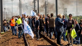 Aus dem Tunnel auf die Fähre und zurück