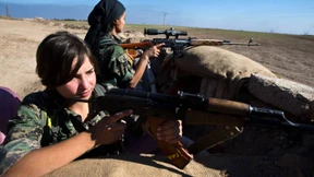 Zwischen Front und Frauenrechten