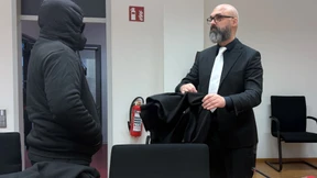 Mitbewohnerin beim Duschen gefilmt