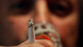 So schnell altert Ihr Gehirn, wenn Sie rauchen und trinken