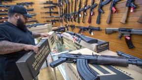 US-Kongress stimmt für leichte Verschärfung des Waffenrechts