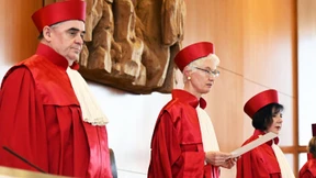 Karlsruhe bespricht Krisenpolitik mit Bundesregierung