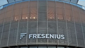 Der US-Riese im Hintergrund