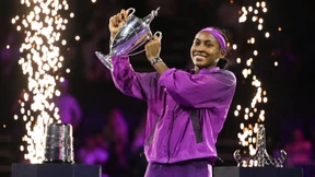 Wie der Krake seine Arme ausstreckt