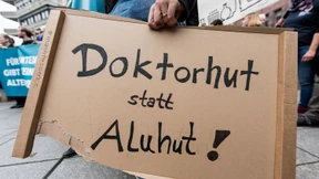 Man wird ja wohl noch fragen dürfen!