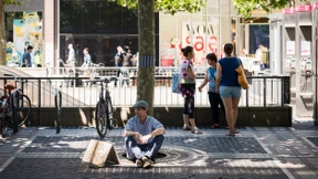 Bin Grieche, brauche Geld