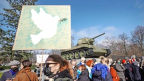 Warum ich für den Frieden demonstriere – und trotzdem für Aufrüstung bin