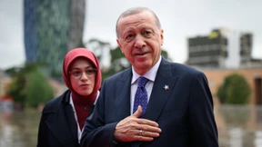 Erdoğan fällt vom Fahrrad