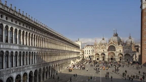 Der Markusplatz ist jetzt auch Zentrum der Kunst