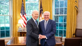 Biden und Steinmeier versichern Kiew weiterhin „kraftvolle Unterstützung“