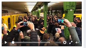 U2 spielen in der Berliner U2