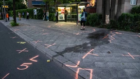 Warum raste der Wagen in die Bushaltestelle?