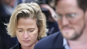 Künstlerin will beweisen, dass sie eine Königstochter ist