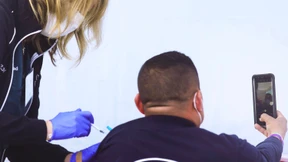 Warum Amerika schneller impft als andere Nationen