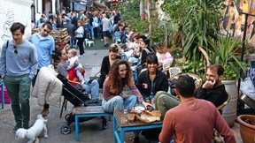 Links denken, rechts wählen