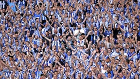 Der Ball rollt, das Geld regiert