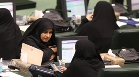 Kommission billigt umstrittenes Kopftuchgesetz