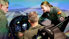 König und Prinzessin fliegen gemeinsam für die Luftwaffe
