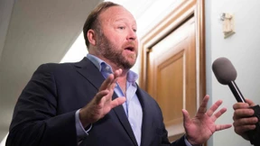 Weitere 45,2 Millionen Dollar Strafe für Alex Jones