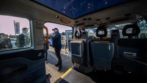 Warten auf den autonomen Bus