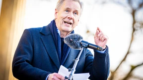 Wulff: In den Schulen öfter die Nationalhymne singen