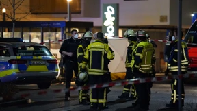 Polizist erschießt Ehefrau und sich selbst vor Supermarkt
