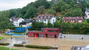 Aufräumen nach der Flut