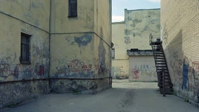 Am frühen Morgen hell wie am Mittag