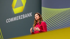 Unicredit und Commerzbank liefern sich Schlagabtausch