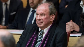 Ein Austritt und eine Abrechnung