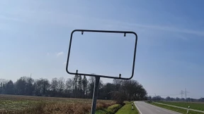 Wer hat die Ortsschilder von Bilsen geklaut?
