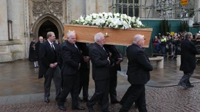 „Universum“ und „Polarstern“ geben letztes Geleit