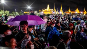 Zehn Forderungen an König Rama X.