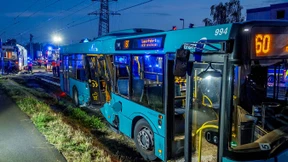 U-Bahn entgleist nach Unfall mit Bus