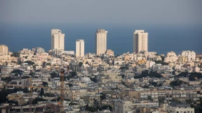 Zwei Raketen gehen im Meer vor Tel Aviv nieder