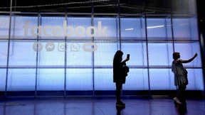 Facebook zahlt und warnt