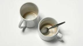 Alle Tassen im WG-Schrank