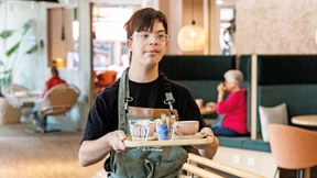 Teilhabe mit Unterricht und Gebäck